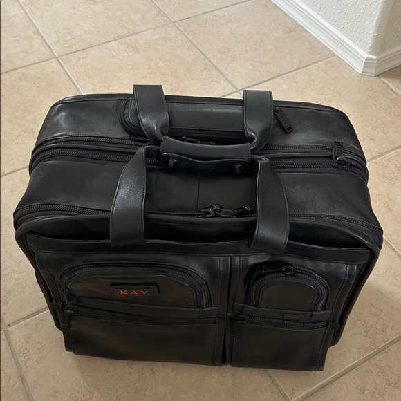 Tumi Alpha Deluxe Leather Rolling Briefcase With KAV Monogram - Picture 3 of 11